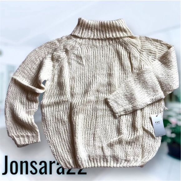 Unbranded Sweaters - Cozy Knit Top - Medium